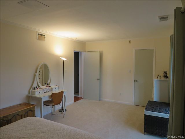129 Bailey Court 129, Middle Island, NY 11953