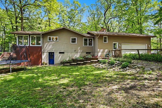 24234 Oak Lane, Antwerp Twp, MI 49071