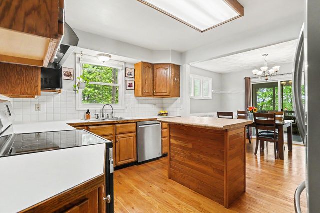 24234 Oak Lane, Antwerp Twp, MI 49071