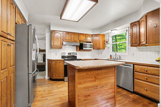 24234 Oak Lane, Antwerp Twp, MI 49071
