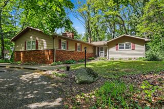 24234 Oak Lane, Antwerp Twp, MI 49071
