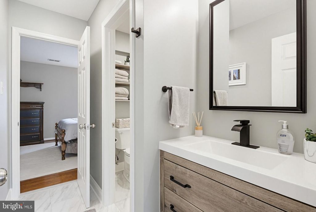 Image 34 of property listing at 3905 ABERDEEN WAY, Frederick, MD 21704