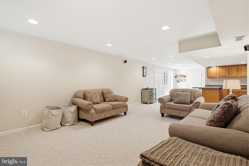 Image 38 of property listing at 3905 ABERDEEN WAY, Frederick, MD 21704