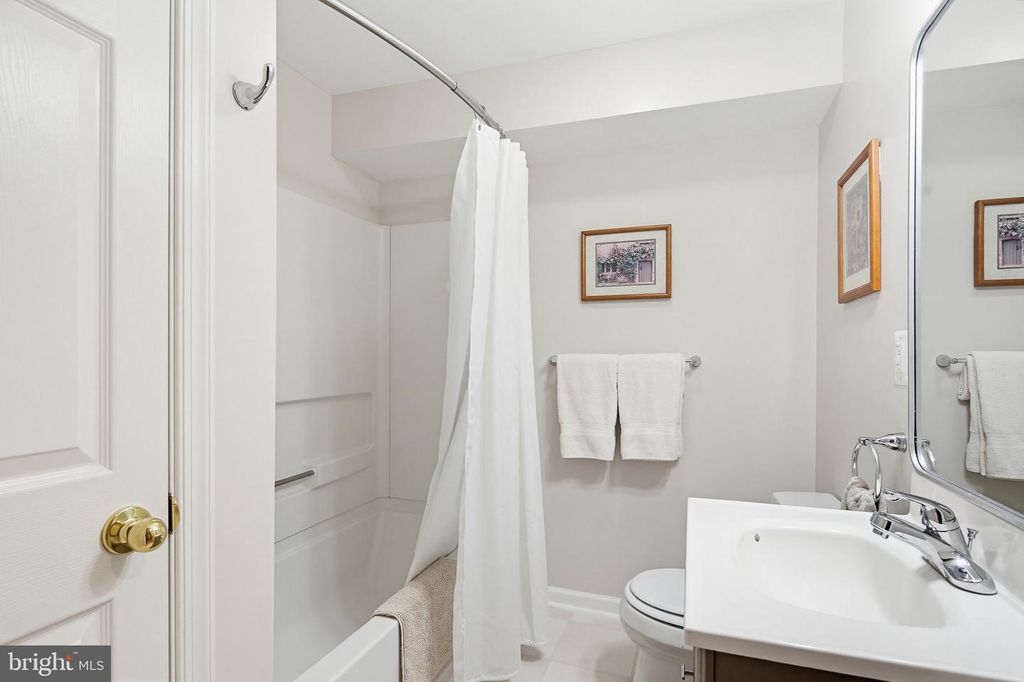 Image 43 of property listing at 3905 ABERDEEN WAY, Frederick, MD 21704