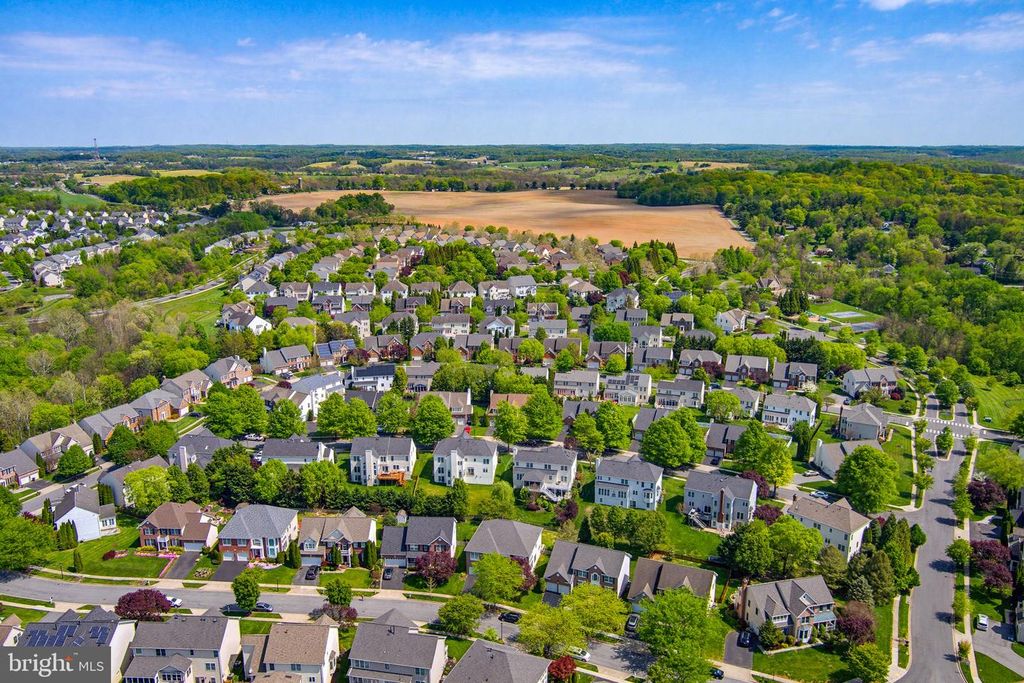 Image 55 of property listing at 3905 ABERDEEN WAY, Frederick, MD 21704