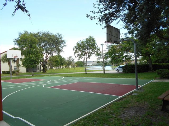 409 Republic Court 409, Deerfield Beach, FL 33442