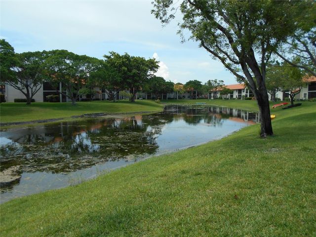 409 Republic Court 409, Deerfield Beach, FL 33442