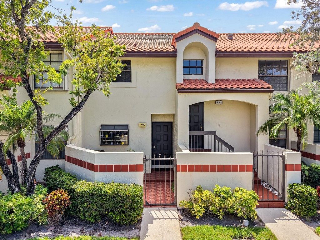409 Republic Court 409, Deerfield Beach, FL 33442
