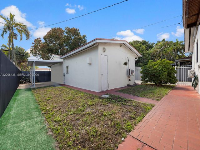 252 E 36th St A, Hialeah, FL 33013