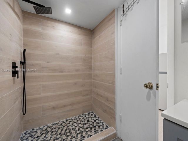 252 E 36th St A, Hialeah, FL 33013