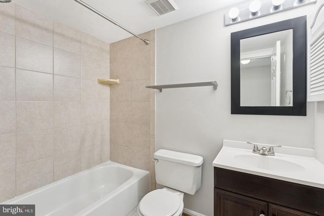 12098 WINONA DR, Woodbridge, VA 22192