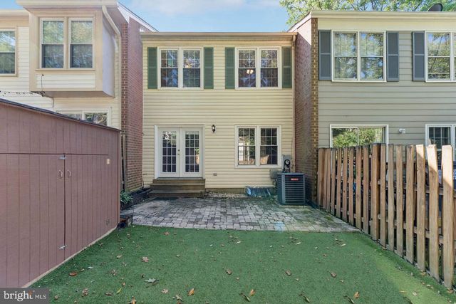 12098 WINONA DR, Woodbridge, VA 22192