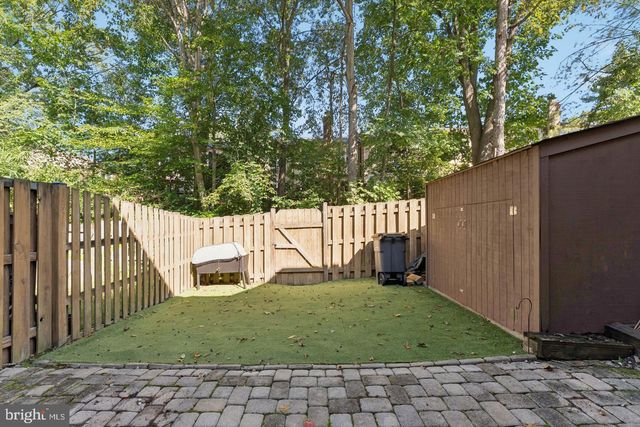 12098 WINONA DR, Woodbridge, VA 22192