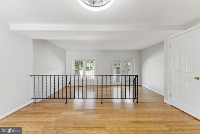 12098 WINONA DR, Woodbridge, VA 22192