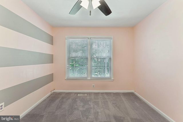 12098 WINONA DR, Woodbridge, VA 22192