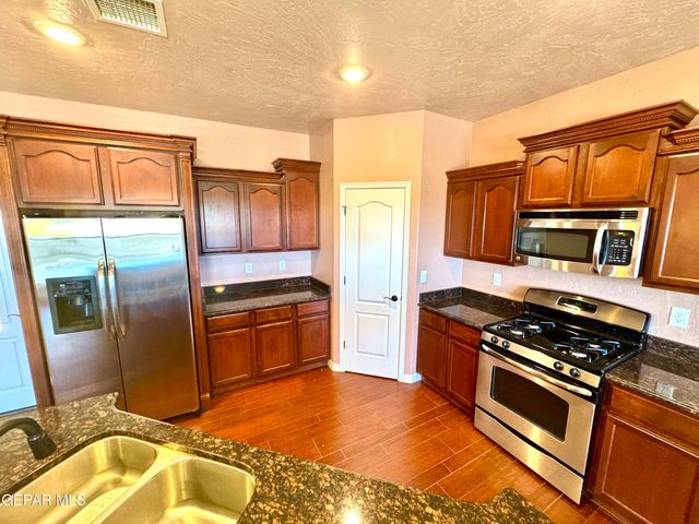 5429 PEDRO LUCERO Drive, El Paso, TX 79934