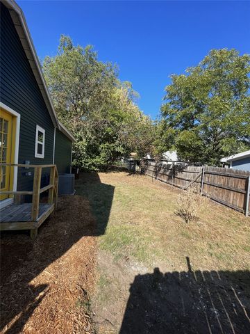 315 Hobson Street, Weatherford, TX 76086