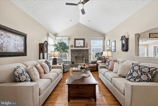 806 MAHONE DR, Winchester, VA 22601