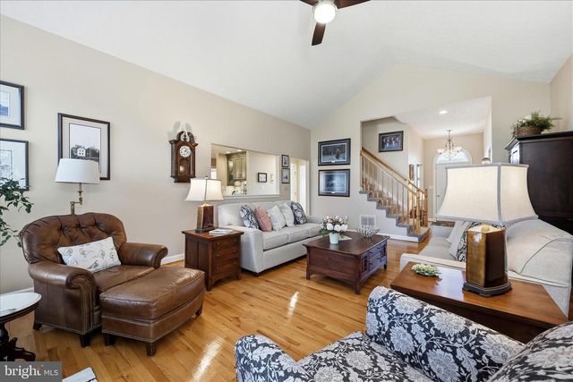 806 MAHONE DR, Winchester, VA 22601