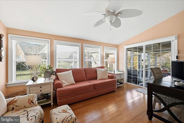 806 MAHONE DR, Winchester, VA 22601