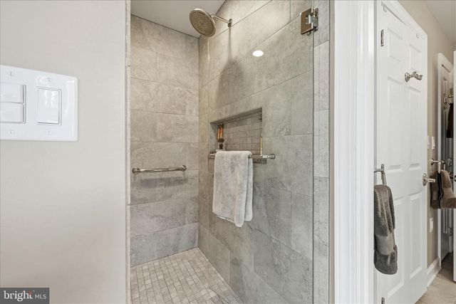 806 MAHONE DR, Winchester, VA 22601