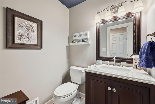 806 MAHONE DR, Winchester, VA 22601