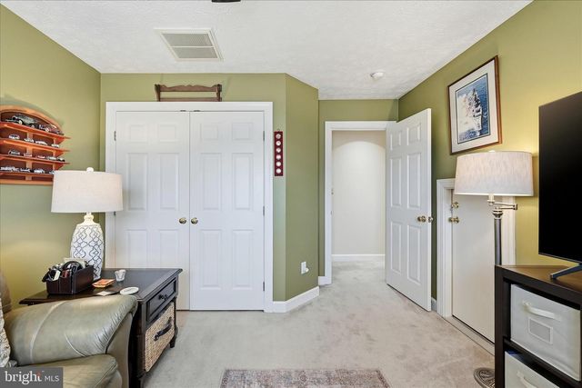 806 MAHONE DR, Winchester, VA 22601