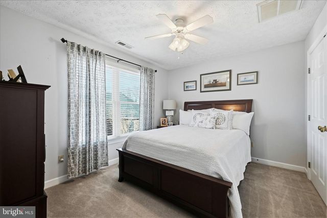 806 MAHONE DR, Winchester, VA 22601