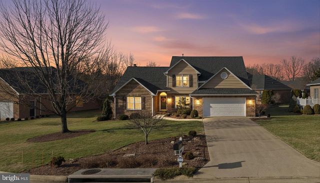 806 MAHONE DR, Winchester, VA 22601