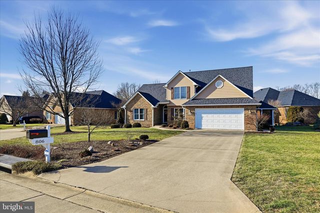 806 MAHONE DR, Winchester, VA 22601