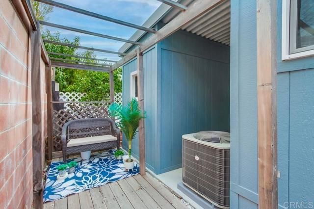 120 Brookside Lane, Oceanside, CA 92056