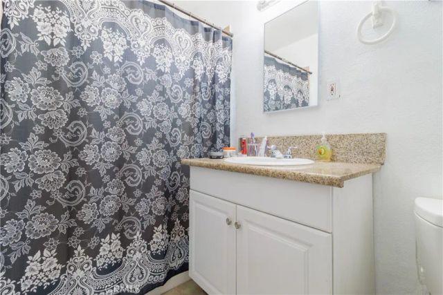 7107 Olive, Highland, CA 92346