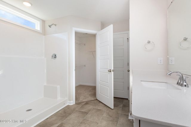 37 Tuscarora Drive, La Grange, NC 28551