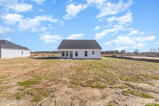 37 Tuscarora Drive, La Grange, NC 28551