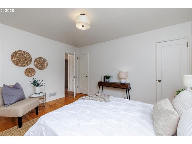 4205 Ne 18TH Ave, Portland, OR 97211