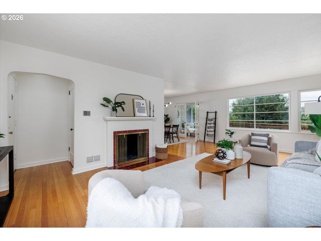 4205 Ne 18TH Ave, Portland, OR 97211