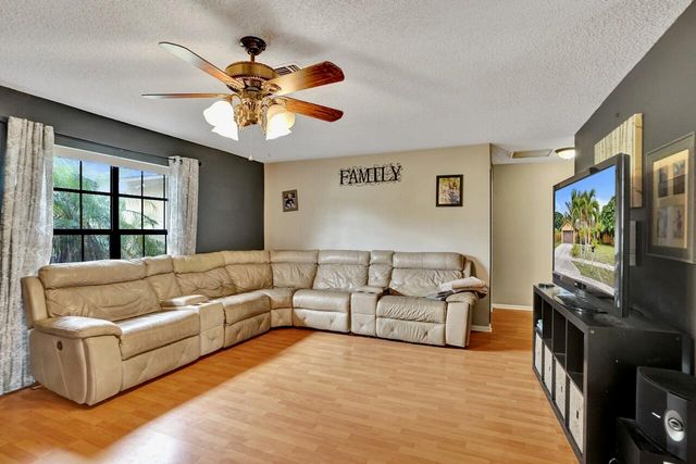 125 Seagull Court, Royal Palm Beach, FL 33411