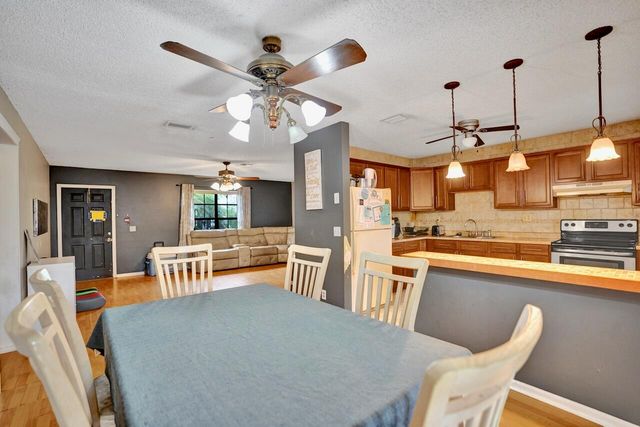 125 Seagull Court, Royal Palm Beach, FL 33411