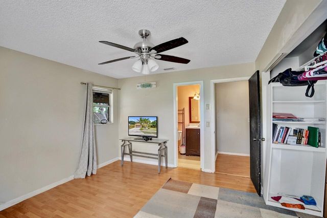 125 Seagull Court, Royal Palm Beach, FL 33411