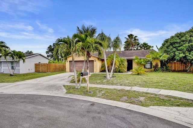 125 Seagull Court, Royal Palm Beach, FL 33411