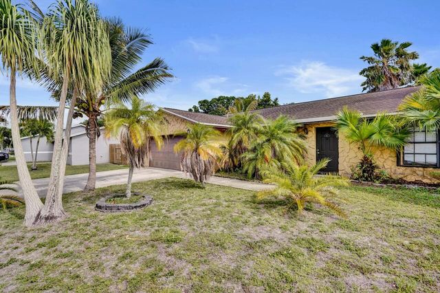 125 Seagull Court, Royal Palm Beach, FL 33411