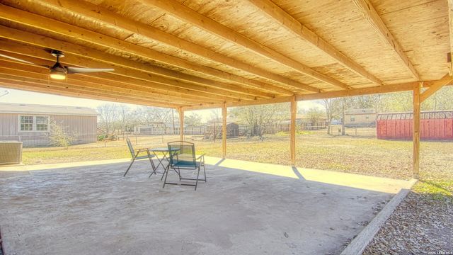 406 Pine, Kenedy, TX 78119