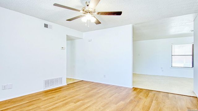 406 Pine, Kenedy, TX 78119