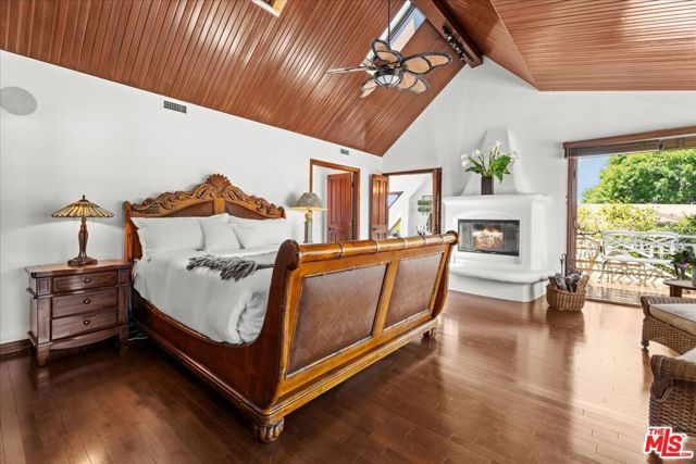 3314 Wonder View Drive, Los Angeles, CA 90068