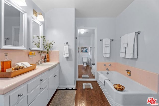 3314 Wonder View Drive, Los Angeles, CA 90068