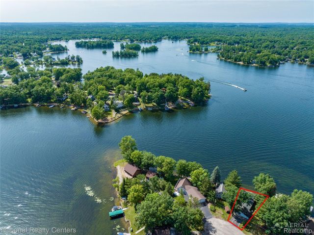 2103 Ojibway Trail N, Mills Township, MI 48661