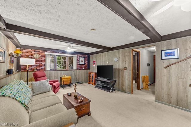 176 Pinewood Drive, Elyria, OH 44035