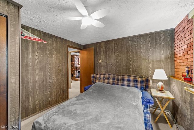 176 Pinewood Drive, Elyria, OH 44035