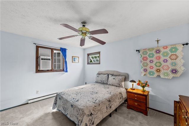 176 Pinewood Drive, Elyria, OH 44035