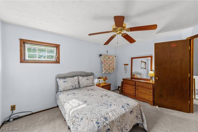 176 Pinewood Drive, Elyria, OH 44035